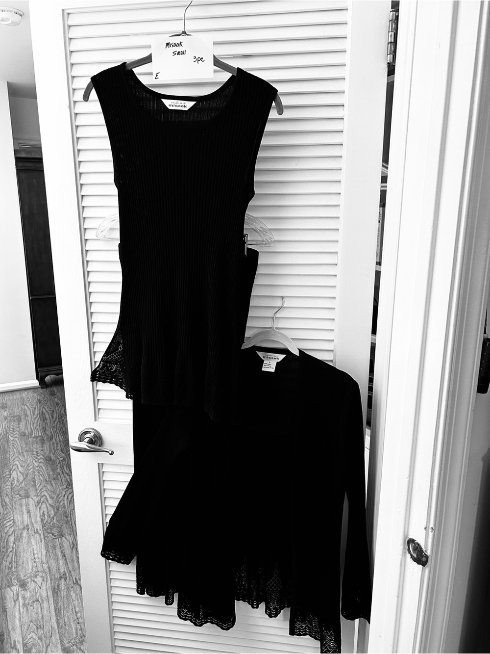 Misook Black Ribbed Long-Sleeve Dress with Lace Trim